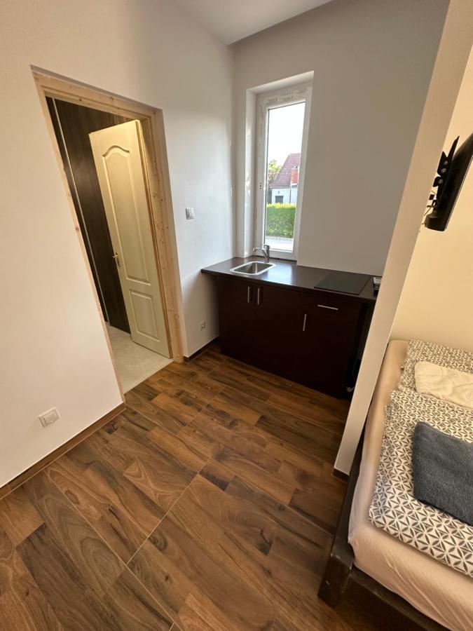Beregi Apartman Tiszaujvaros Exterior photo
